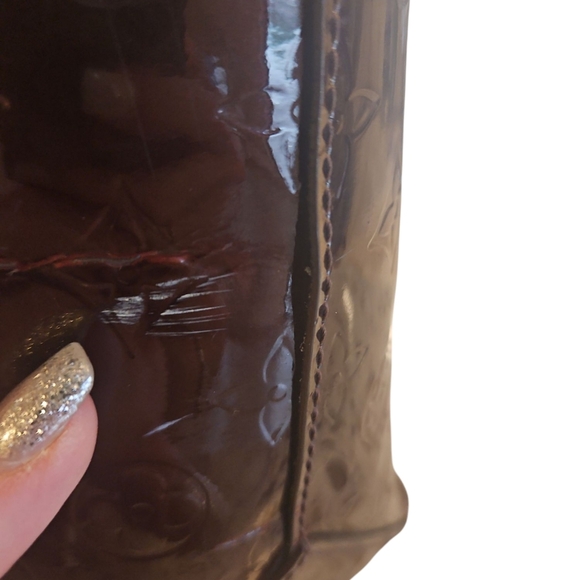 Louis Vuitton Vernis Amarante Willshare - Picture 17 of 17